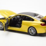 BMW M4 F82 Austin Geel Metallic Paragon 1:18 - image 5 of 8