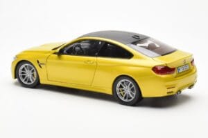 BMW M4 F82 Austin Geel Metallic Paragon 1:18 80432339606 Metaal — afbeelding 7 van 8