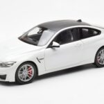 BMW M4 F82 Frozen Brilliant Wit Paragon 1:18 PA-97101