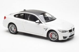 BMW M4 F82 Frozen Brilliant Wit Paragon 1:18 PA-97101 Metaal — afbeelding 6 van 8