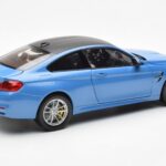 BMW M4 F82 Yas Marina Blauw Paragon 1:18 PA-97102 - image 3 of 8