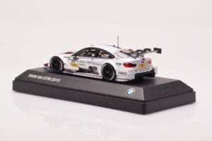 BMW M4 F82 #77 M. Tomczyk BMW M Performance Parts DTM 2015 Minichamps 1:43 80422405594 Metaal — afbeelding 3 van 4