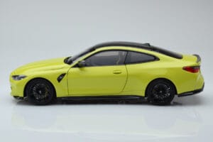 BMW M4 G82 Geel Dealer Editie Minichamps 1:18 80435A51949 Metaal — afbeelding 4 van 8