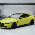 BMW M4 G82 Geel Dealer Editie Minichamps 1:18 - image 8 of 8