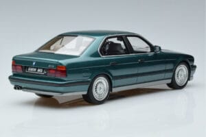 BMW M5 E34 Cecotto Edition Groen Otto 1:18 OT968 Hars — afbeelding 2 van 6