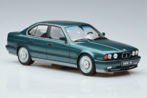 BMW M5 E34 Cecotto Edition Groen Otto 1:18 OT968 Hars — afbeelding 4 van 6