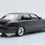 BMW M5 E34 Hartge Zwart Otto 1:18 - image 5 of 6