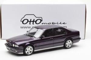 BMW M5 E34 Violet Otto 1:18 OT106 Hars — afbeelding 6 van 6