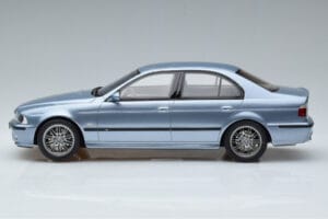 BMW M5 E39 Silverwater Blauw Otto 1:18 OT554 Hars — afbeelding 3 van 6