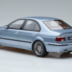 BMW M5 E39 Silverwater Blauw Otto 1:18 - image 5 of 6