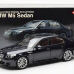 BMW M5 E60 Carbon Zwart Kyosho 1:18 - image 8 of 8