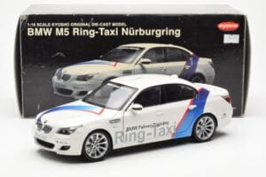 BMW M5 E60 Ring Taxi Nurburgring Kyosho 1:18 08593RT Metaal — afbeelding 8 van 8
