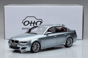 BMW M5 E60 Zilver Otto 1:18 OT426 Hars — afbeelding 6 van 6