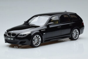 BMW M5 E61 Touring Zwart Otto 1:18