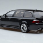 BMW M5 E61 Touring Zwart Otto 1:18 - image 5 of 6