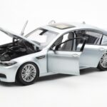 BMW M5 F10 Silverstone Zilver Paragon 1:18 80432186353 - image 2 of 8