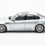 BMW M5 F10 Silverstone Zilver Paragon 1:18 80432186353 - image 4 of 8