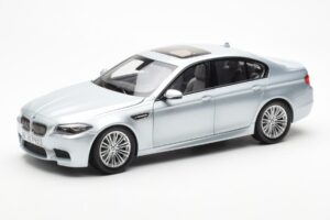 BMW M5 F10 Silverstone Zilver Paragon 1:18 80432186353