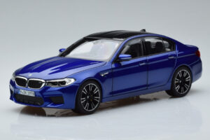 BMW M5 F90 Marina Bay Blauw Norev 1:18