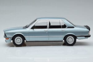 BMW M535i E12 Blauw Norev 1:18 183269 Metaal — afbeelding 3 van 6
