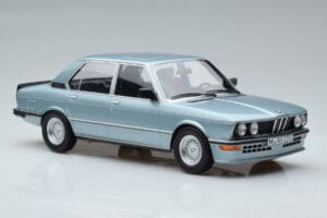 BMW M535i E12 Blauw Norev 1:18 183269 Metaal — afbeelding 4 van 6