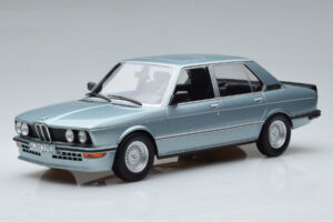 BMW M535i E12 Blauw Norev 1:18
