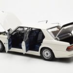 BMW M535i E28 Alpine Wit AUTOart 1:18 - image 5 of 10