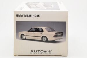 BMW M535i E28 Alpine Wit AUTOart 1:18 75161 Metaal — afbeelding 8 van 10