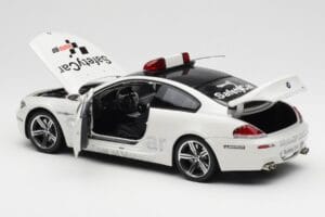 BMW M6 E63 MotoGP Safety Car 2006 Kyosho 1:18 08707GPB Metaal — afbeelding 5 van 8