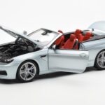BMW M6 F12 Cabriolet Silverstone Zilver II Paragon 1:18 - image 2 of 8