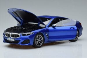 BMW M850i G15 Blauw Metallic Norev 1:18 183286 Metaal — afbeelding 2 van 7