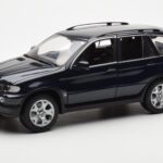 BMW X5 4.4i E53 Donker Blauw Kyosho 1:18