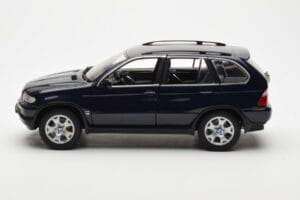 BMW X5 4.4i E53 Donker Blauw Kyosho 1:18 08521DB Metaal — afbeelding 4 van 8