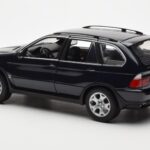 BMW X5 4.4i E53 Donker Blauw Kyosho 1:18 - image 7 of 8