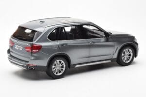 BMW X5 F15 Space Grijs Paragon 1:18 80432318988 Metaal — afbeelding 3 van 8