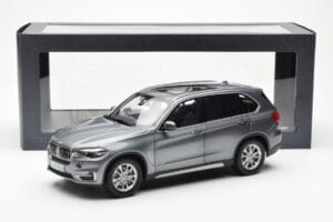 BMW X5 F15 Space Grijs Paragon 1:18 80432318988 Metaal — afbeelding 8 van 8