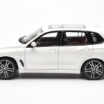 BMW X5 G05 Wit Paragon 1:18 - image 4 of 8