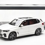 BMW X5 G05 Wit Paragon 1:18 - image 8 of 8