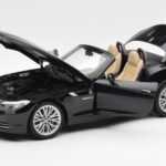 BMW Z4 E89 Spider Zwart Metallic Kyosho 1:18 08771BK - image 2 of 9