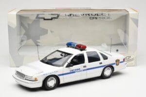 Chevrolet Caprice Cheyenne Politie UT Models 1:18 21025 Metaal — afbeelding 6 van 6