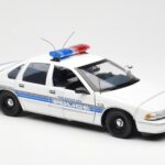 Chevrolet Caprice Sebring Politie UT Models 1:18 - image 4 of 6
