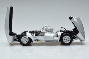 Chevrolet Corvette C1 Stingray Concept AUTOart 1:18 71000 Metaal — afbeelding 4 van 8