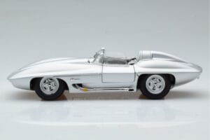 Chevrolet Corvette C1 Stingray Concept AUTOart 1:18 71000 Metaal — afbeelding 5 van 8