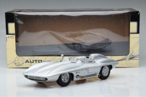 Chevrolet Corvette C1 Stingray Concept AUTOart 1:18 71000 Metaal — afbeelding 8 van 8