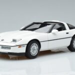 Chevrolet Corvette C4 Wit AUTOart 1:18 71243 Metaal