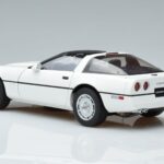 Chevrolet Corvette C4 Wit AUTOart 1:18 71243 Metaal - image 7 of 8