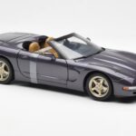 Chevrolet Corvette C5 Cabriolet Paars Parel Metallic UT Models 1:18 - image 4 of 6
