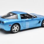 Chevrolet Corvette C5 Blauw Metallic UT Models 1:18 - image 2 of 6