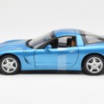 Chevrolet Corvette C5 Blauw Metallic UT Models 1:18 - image 3 of 6