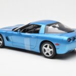Chevrolet Corvette C5 Blauw Metallic UT Models 1:18 - image 5 of 6